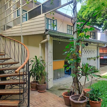 Baan Wangderm Hotel Bangkok Exterior photo